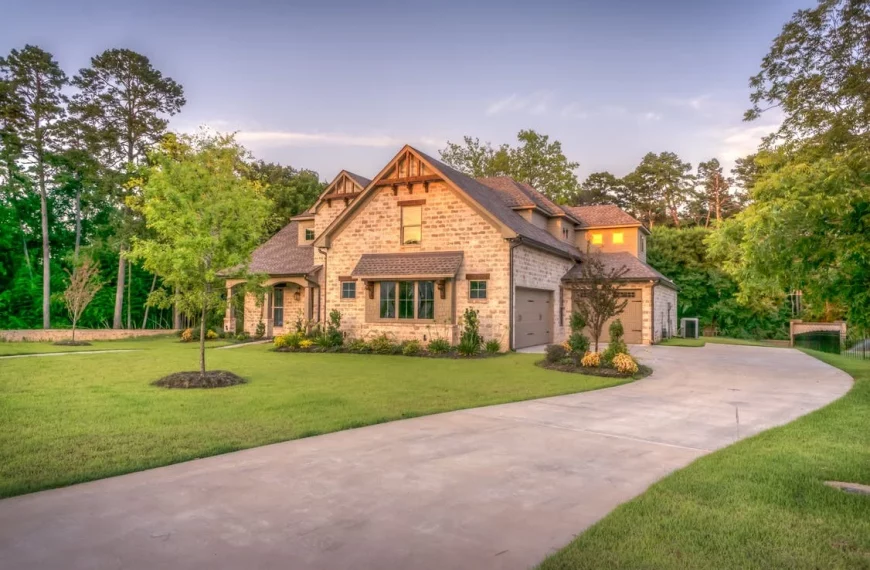10 Essential Tech Tools For Your Vacation Rental Property